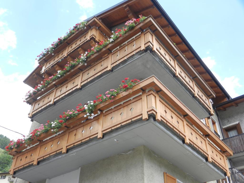 Casa Elda Apartment Isolaccia Exterior photo